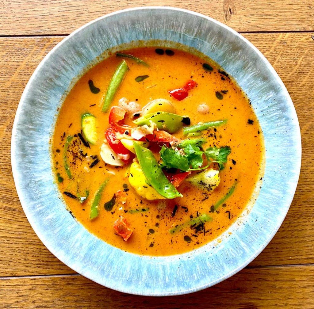 Noodelist Recipe - Vegan Red Curry Soup 